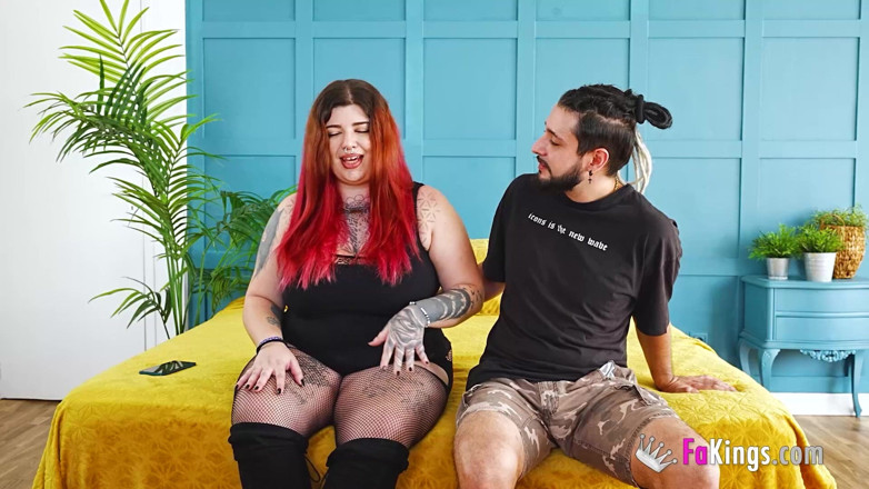 FAKings: Alt BBW Beauty Fucks a Tourist: Leia Saez, Milking Italian...
