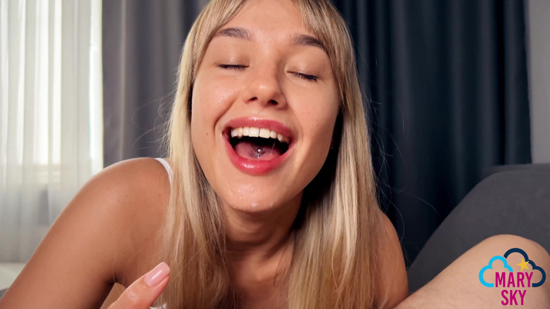 Mary_Sky: Lucky Stepbrother Gets Incredible Blowjob From Stepsis