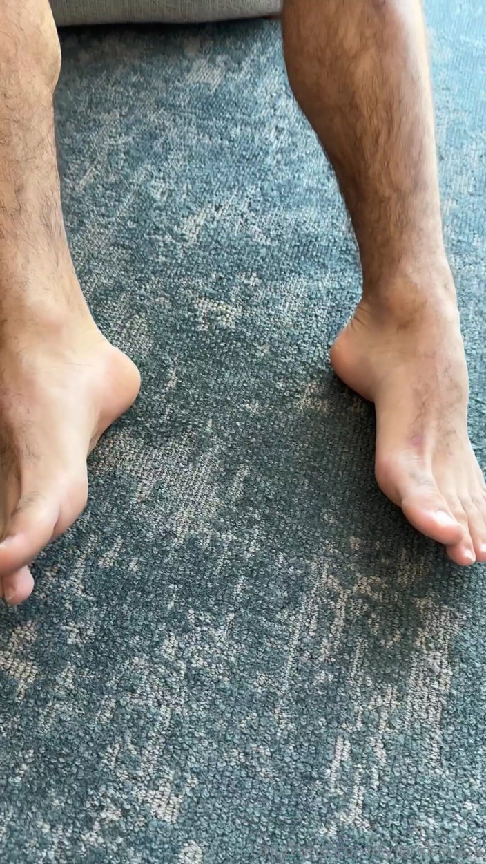 Tyler Blake: I feet size is xxl (Us 13 - Eu 47.5)