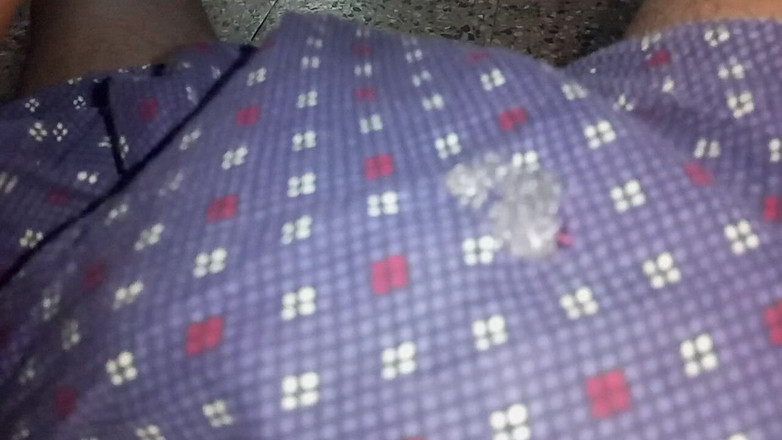 Fucking my wife: Ragazzo gay africano succhia le tette e i capezzoli della...