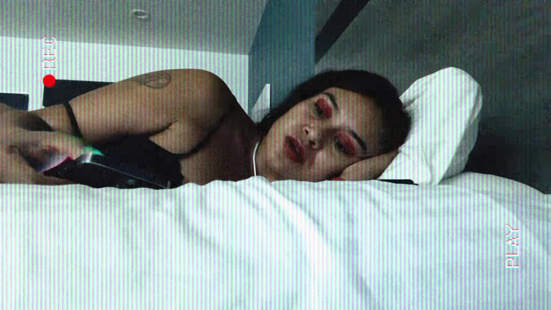ToXxXiicBarbiie: Knallen und Chatten mit Zuschauern in einem Live
