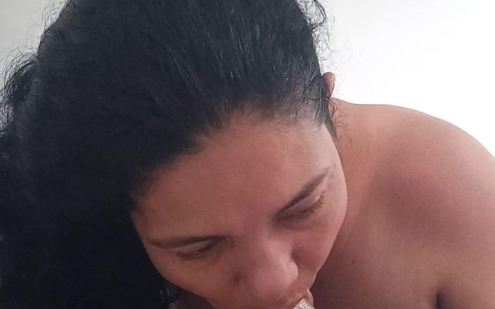 Valkyrieandluigy: 69 Pose Blowjob From Amateur Wife