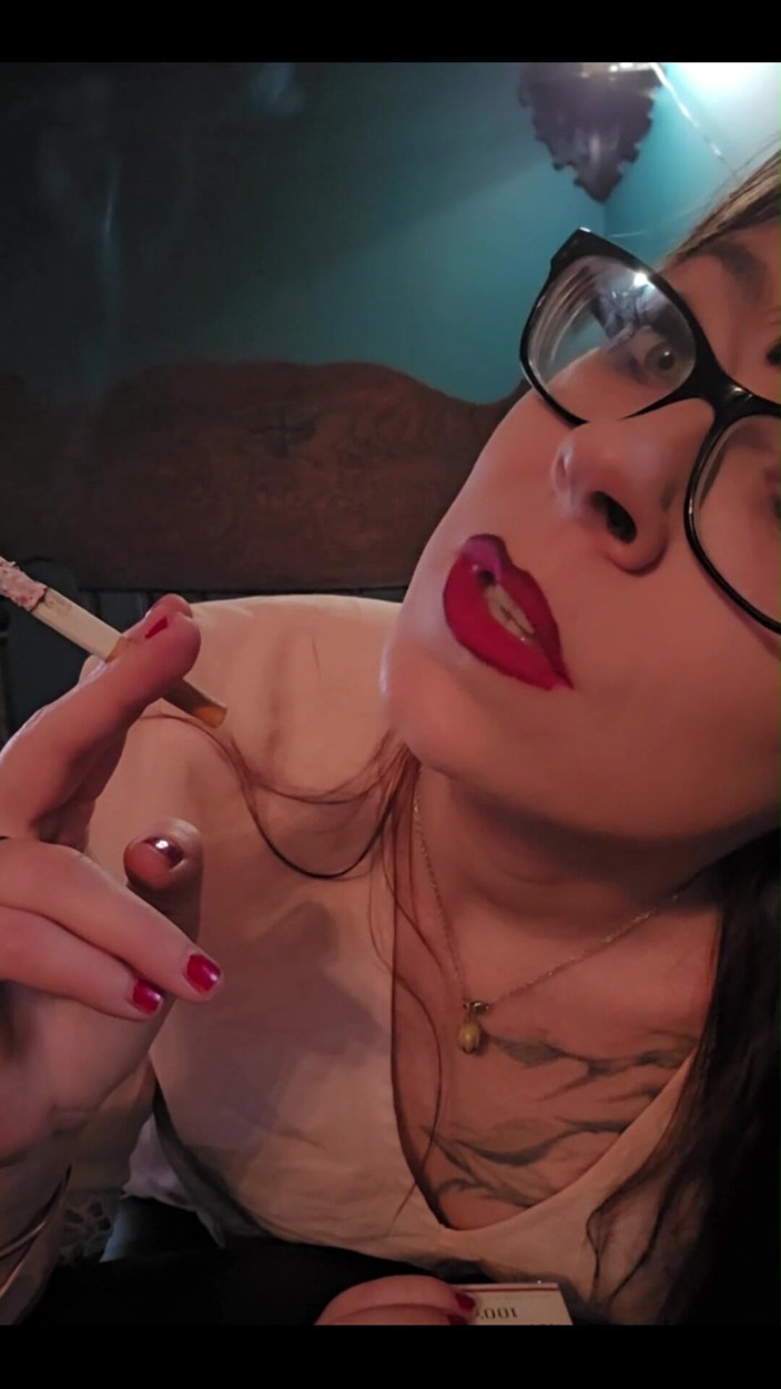 MistressThrope: ฉันรู้สึกอย่างไรเมื่อได้กล่องบุหรี่ใหม่