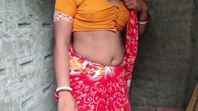 Mona sexy: Bangla Audio Hot Bhabhi and Me Bathroom Enjoy