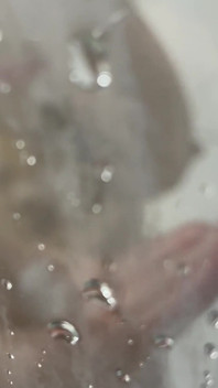 Ich unter der dusche mit meinen riesigen titten, 85e dicke titten