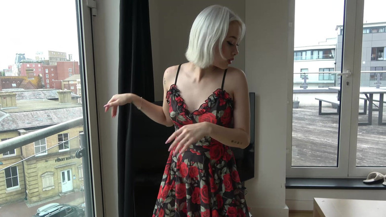 Latina Fetish: Lilly, Alina y latina en: la mujer policía Alina somete...