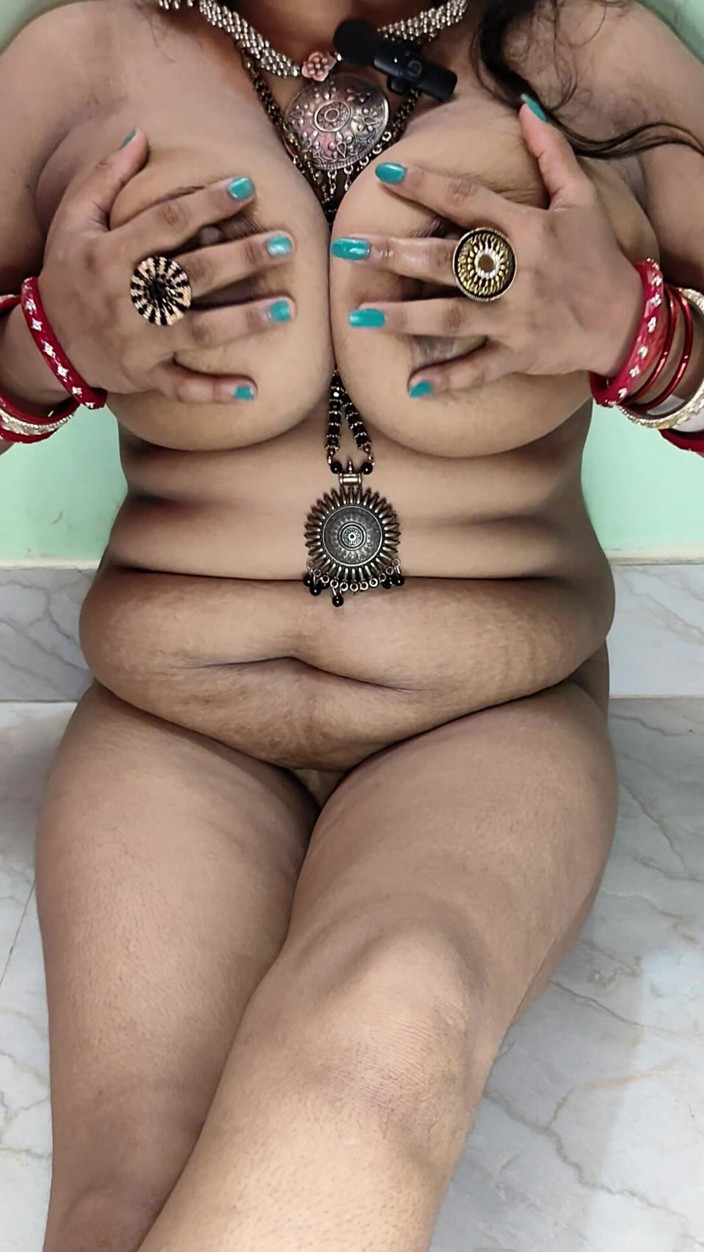 Kavita suman: Indiana bbw bhabhi show....