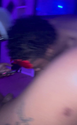 Jayshana Lawton: Я спробував цю тупу дупу #fuckmachine і її сміття для мене