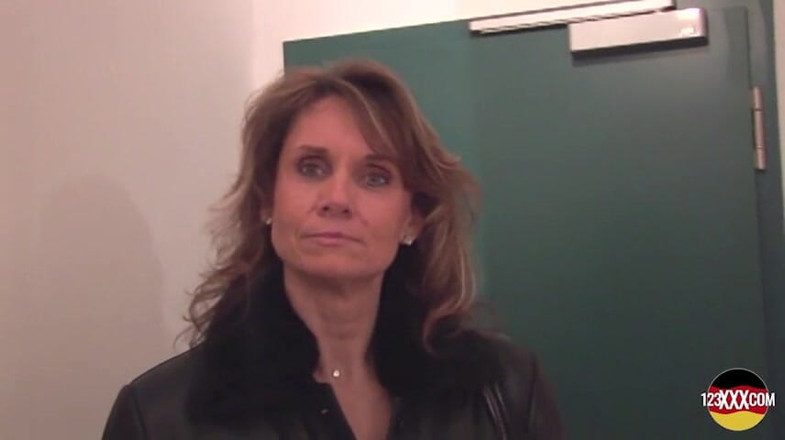 123XXX - 100% Amateurs: Skillful German Woman Showing How It's Done