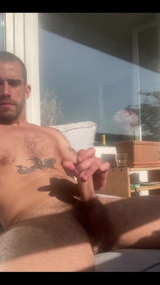 Deepandrough: Wichsen Auf Dem Balkon. Morgenroutine