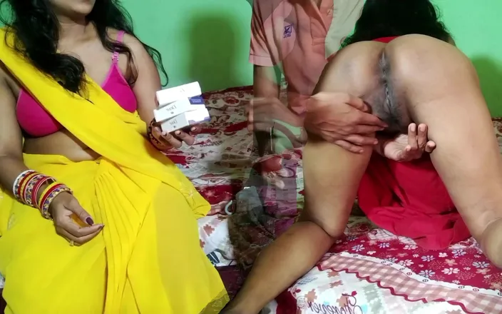 FireeCouple: Bhabhi Got Fucked by the Salesman While Trying to Buy...