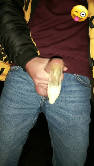 Idmir Sugary: Twink plní kondom naplněný mrdkou ještě více