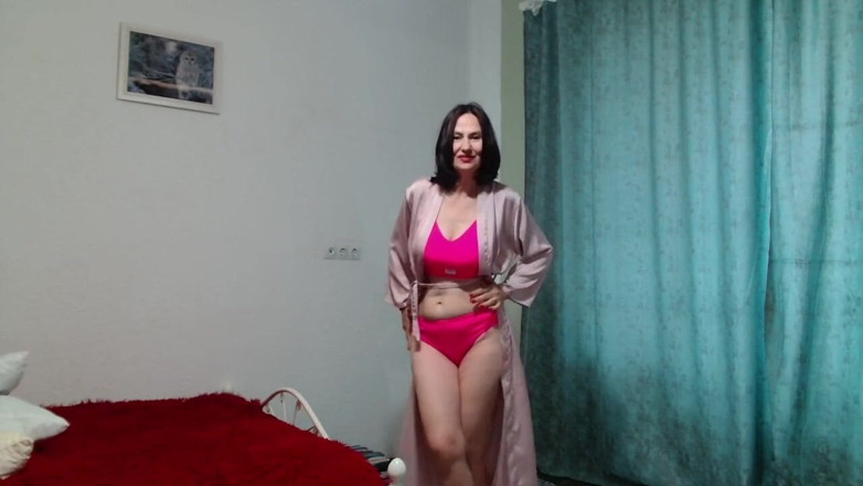 ANGELA_LADY: Fucked Her Hairy Pussy and Shows Everyone a Wet Hole...