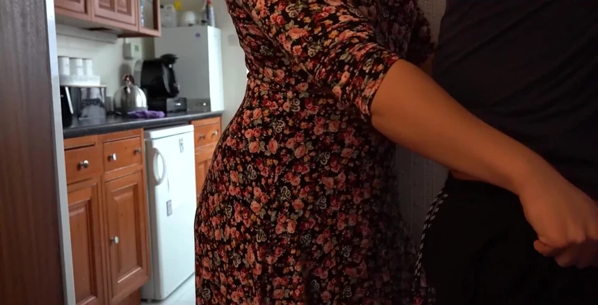 Stacey Reid: Cuckold kitchen fuck fantasy!