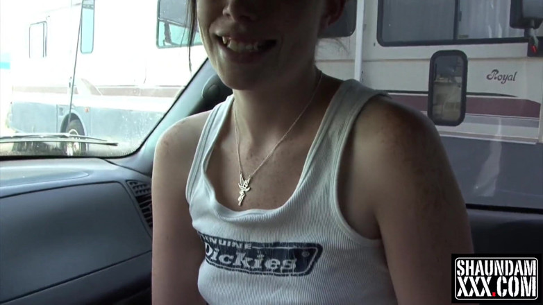 Shaundam: Holly Lane ดูดควยฉันในรถ F-150