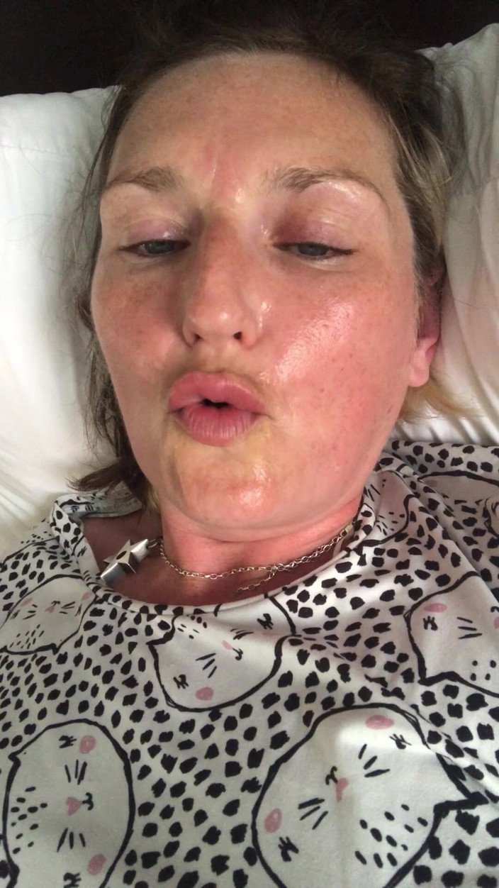 MistressWriggler: Muka orgasme bertelanjang panas dan berpeluh saya