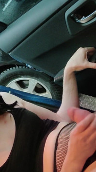 Super risicovol geblinddoekt van auto en cumshot