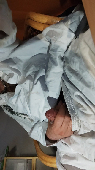 SmokedAlloy2: Dirtyjunkbro, одетый как афганец, играет со своим грязным членом