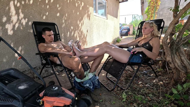 HotPrincessUA: Clear Sandals, Cranking Mower &amp; Cum on My Shoe Outdoor Fetish...