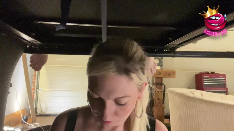 Mistress_BJQueen: De aproape distrus de mai multe ori într-un pahar pe masa...