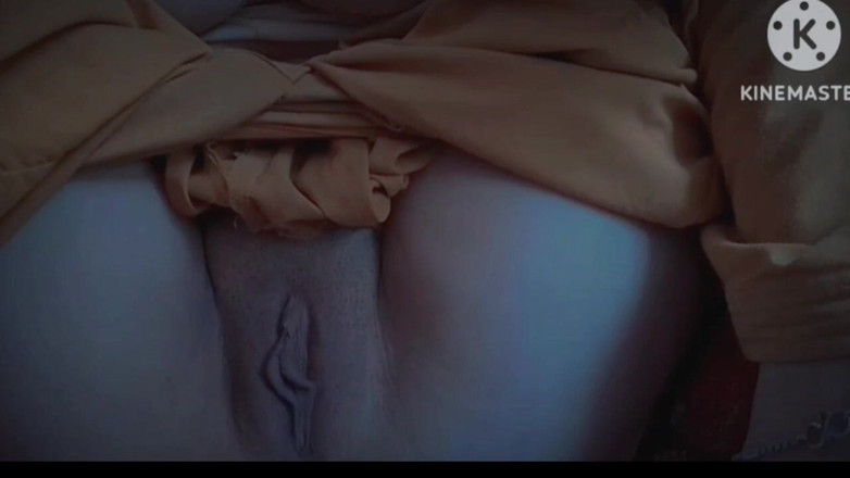 TricolorMusic3: Sweet Lavanya zeichnet sich aus, indem sie ihr geschmiertes hinternloch...