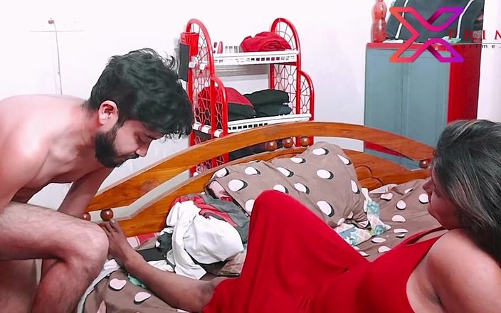Creative Pervert: Büyük göt daha sert sikiliyor büyük göğüsler