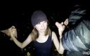 Cumbizz: Une adolescente asiatique taille un blowbang