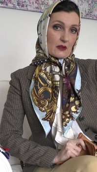 Niegrzeczne codzienne zadanie dla mojej satynowej dziwki, Lady Victoria Valente