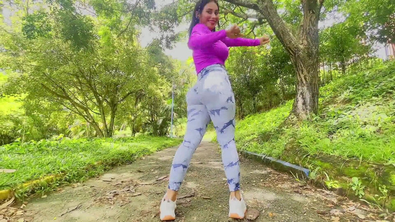 Jenifer Play: 23-letnia kolumbijska modelka uprawia ostry seks analny z osobistym trenerem -...
