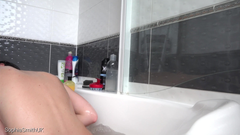 SophiaSmithUK: Gelukkige vrouw, gelukkig leven, deel 6 cuck - Je bent nog steeds...