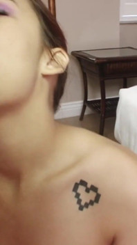 Blowjob deepthroat asia 18 tahun pada zakar yang lebih tua