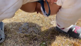 Uma compilação de mijo público e gozadas internas na natureza! Viagem! POV!