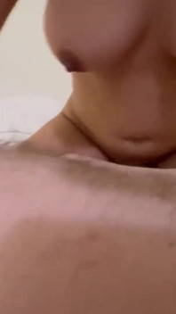 Johntronx - sexe en POV avec une amatrice thaïlandaise sexy