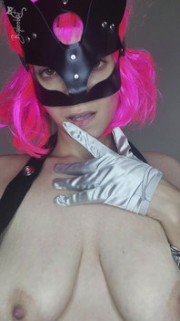 Abbandona Il Mio Piacere Mentre Mi Masturbo Con La Mia Maschera Da Gattino E Le Mie Grandi Tette