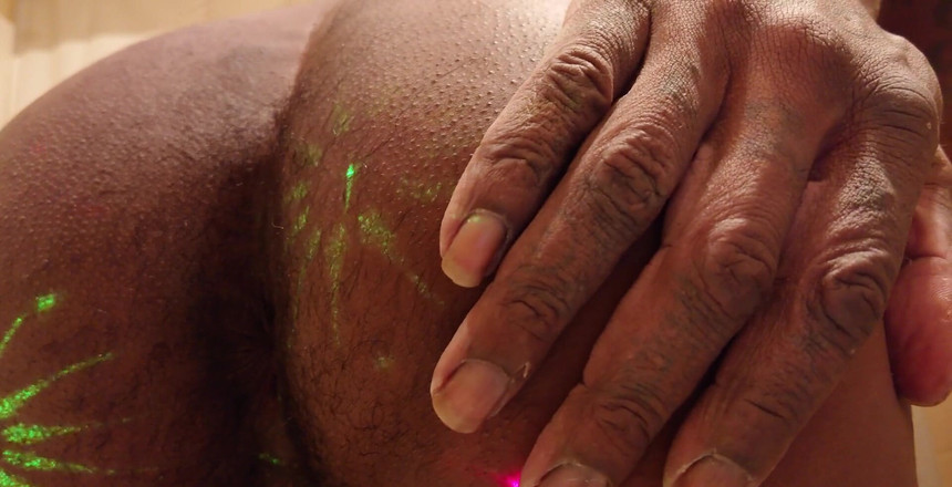 Hallelujah Johnson: あなたのために私のお尻をぽっかりと開ける