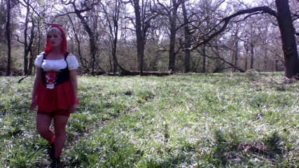 Kylie Britain Adventures: Naughtiness in the forest