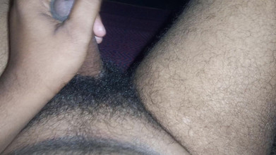 Fucking my wife: Chico gay indio hace masaje anal en el agujero con...