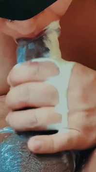 Stepson Suddenly Cum in Stepmom Mouth While She Was Sucking Him, Filled Her Mouth Whith His Cum but She Kept Sucking Him