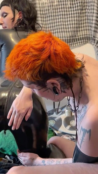 Latex Dom Stretches T-boy
