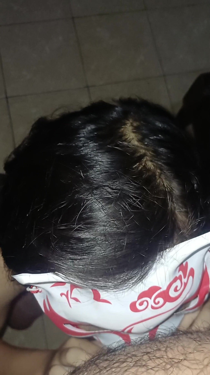 Theresia Nirvana: Bonita menina tomboy realmente gosta de chupar meu