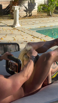 În spatele scenei cu gagica blondă sexy Sophia Mayy