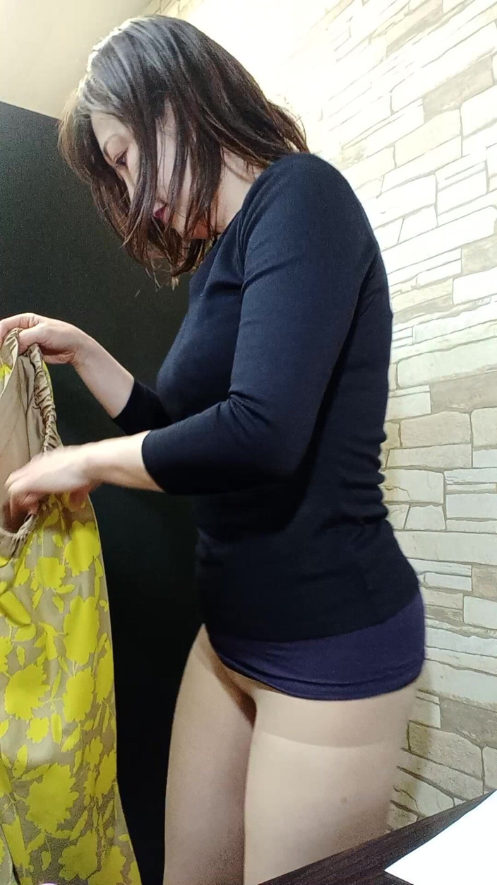 Mayumi Kanzaki: Me Quité La Ropa...