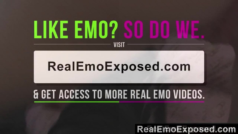 Real Emo Exposed: Real emo exposed - scuote il suo culo perfetto sul cazzo...