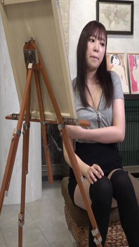 An Art College Student Watches Masturbation While Drawing!