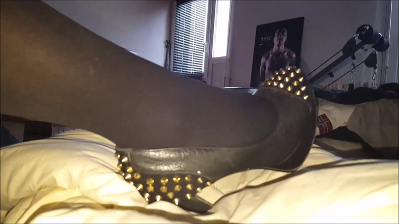 Nylon Xtreme: High heels pantyhose and cum