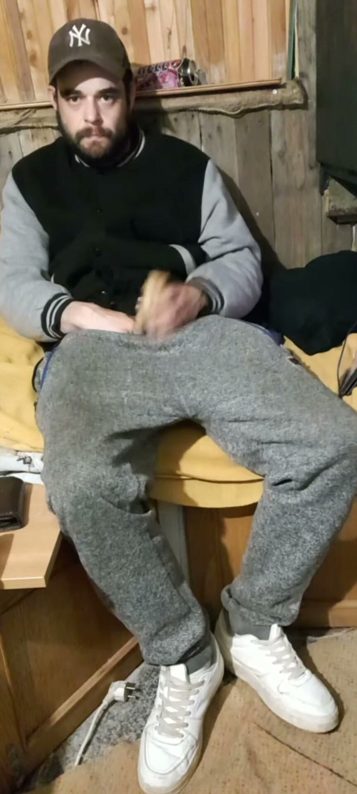 jerkofflover: Scarica Di Sperma Dopo Una Spinta Lunga