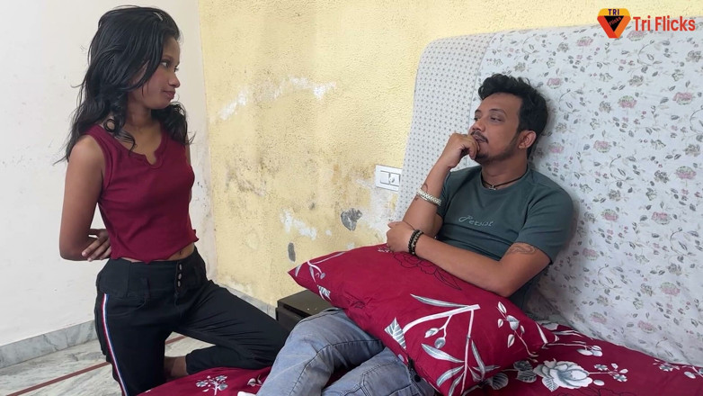 Triflicks: Maa Gayai Thy Bahar to Sautele Pita Nai Apni Beti...