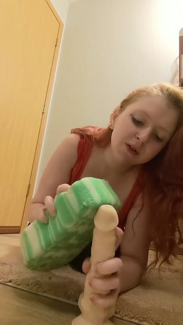Sin Spice by Sophia Sinclair and Jasper Spice: La Niñera Frota Tu Polla Con Su Esponja Otra Vez