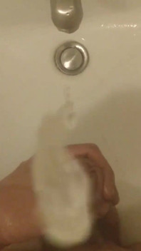 Massiv Tall Giant Pee Streaming