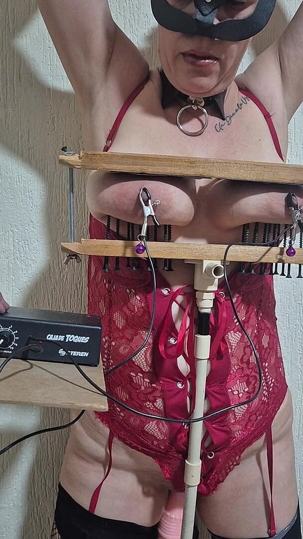 Electricity in My Nipples (Submissive Susy) Electricity in My Nipples (Submissive Susy)